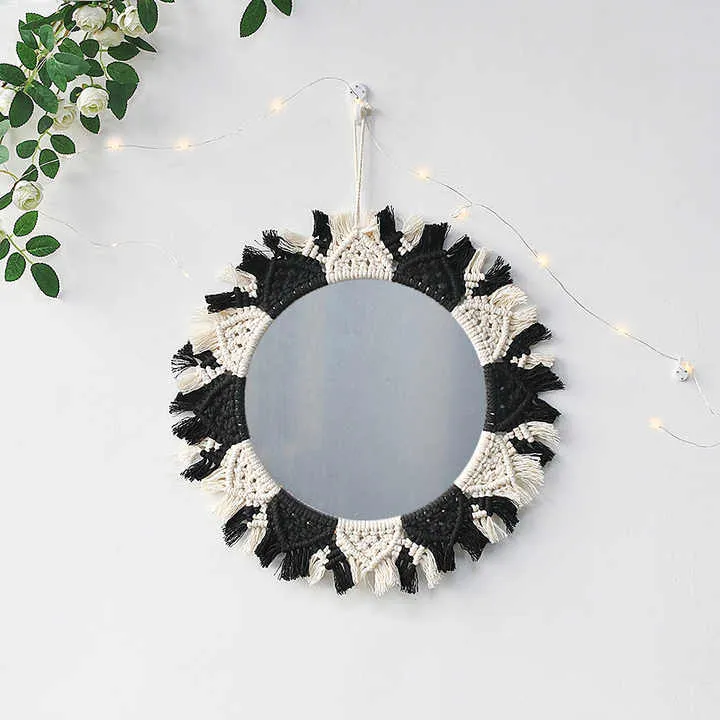 ديكور بمكرمة متدفقة منسوج يدويًا ، ديكور معلق . Handwoven Flowing Macrame Decor, Wall Hanging Decor,
