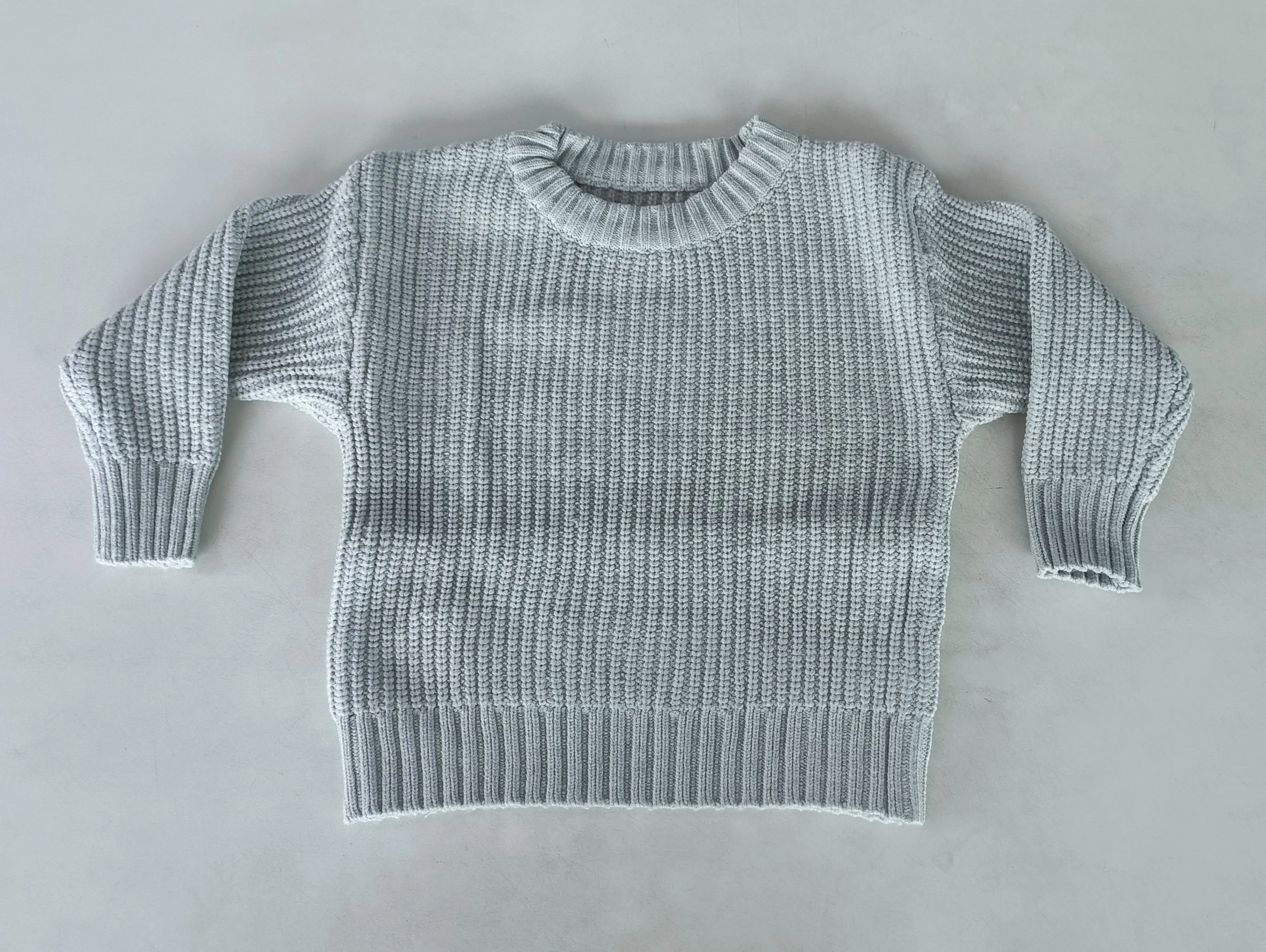 Light Grey Woolen Round Neck Long Sleeve Sweater