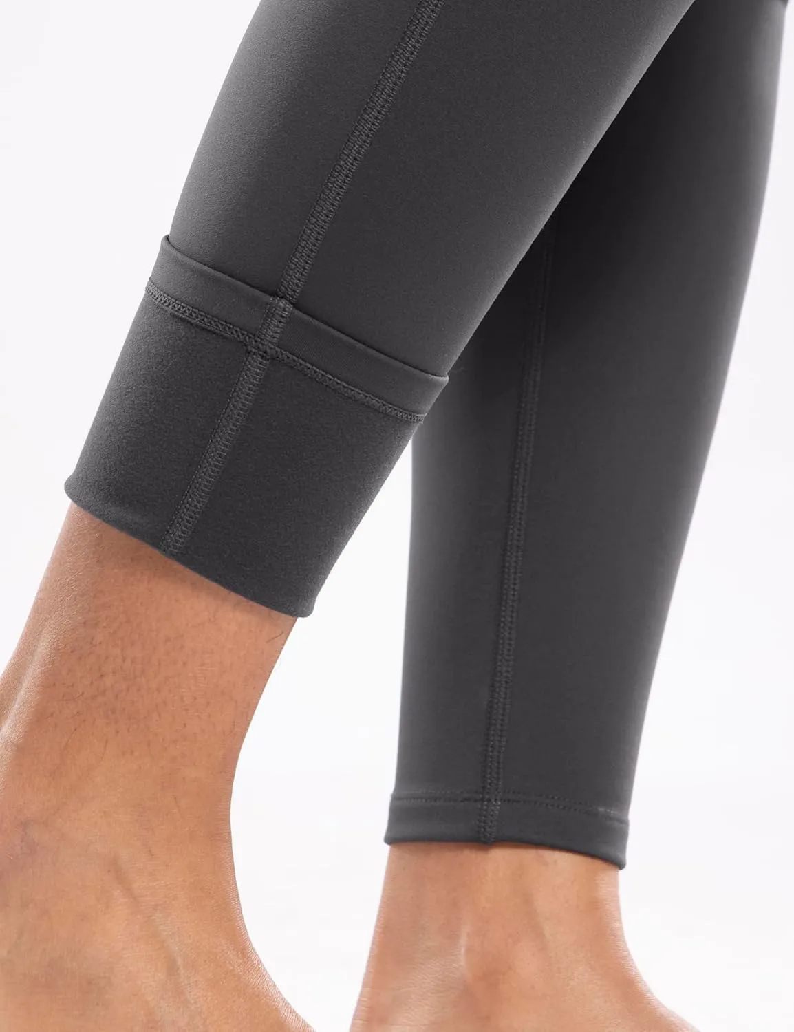 Women's Fleece Lined Leggings with Pockets Thermal Winter Workout High Waist 28'' Yoga Warm Pants Tight Full Length