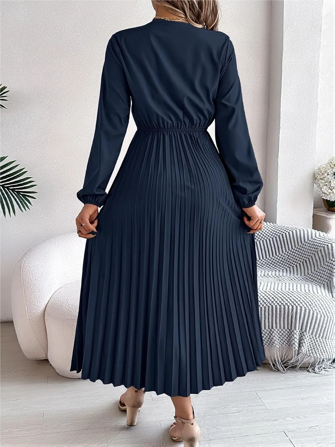 Women's Solid Color Long Sleeve Dress - Bohemian Lace V-Neck Balloon Sleeve Cinched Waist Pleated Maxi Skirt
